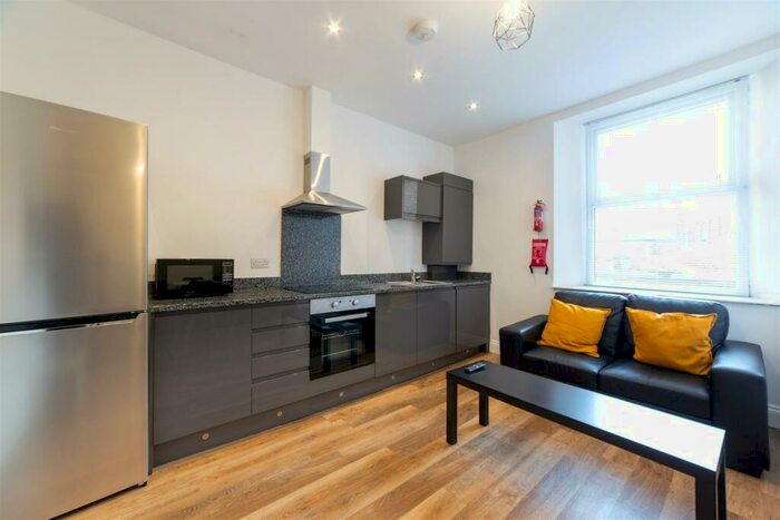2 Bedroom Apartment To Rent In &#pppw - Osborne Terrace, Newcastle Upon Tyne, NE2