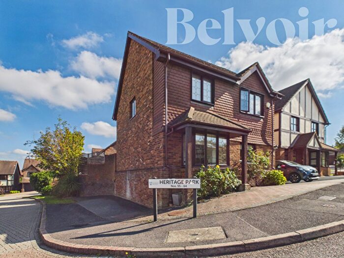 4 Bedroom Detached House For Sale In Heritage Park, Basingstoke, RG22