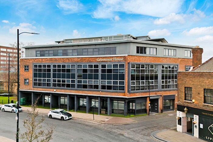 1 Bedroom Flat For Sale In Grosvenor House, Wakefield, WF1