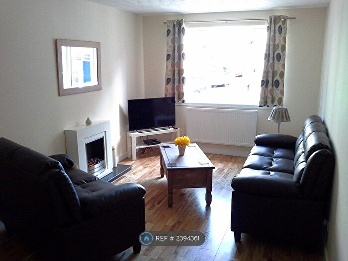 2 Bedroom Flat To Rent In Hawthornden Place, Edinburgh, EH7
