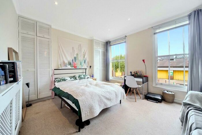 2 Bedroom Flat To Rent In Royal College Street, Camden, NW1