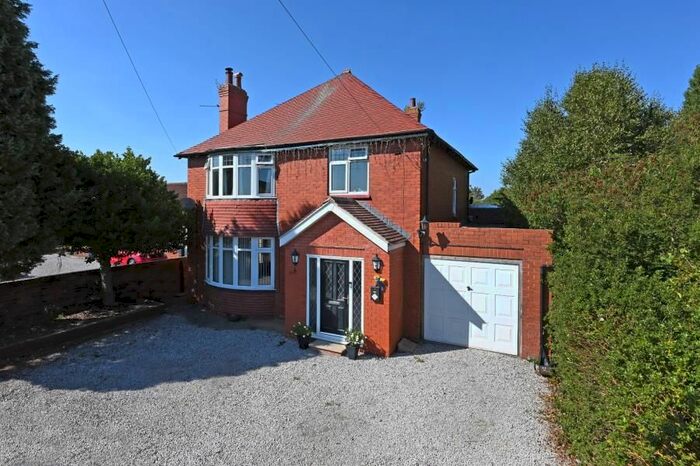 3 Bedroom Detached House To Rent In Wistow Road, Selby, YO8