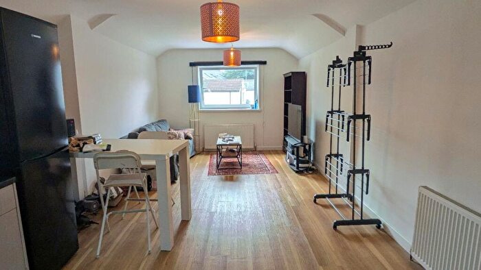 1 Bedroom Apartment To Rent In Newport Road, Cardiff, CF24