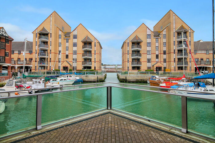 2 Bedroom Flat To Rent In Emerald Quay, Shoreham-by-Sea, BN43