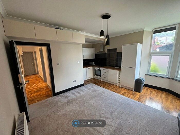 2 Bedroom Flat To Rent In Holmhead Place, Glasgow, G44