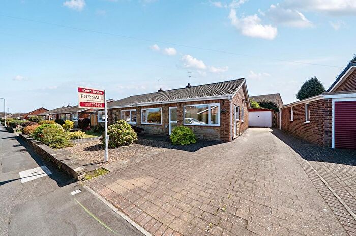 3 Bedroom Semi Detached Bungalow For Sale In Parkways, Selby, YO8