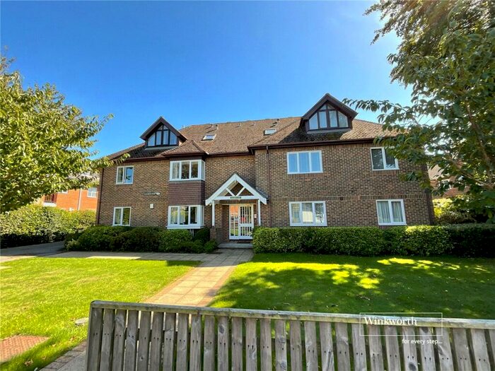 1 Bedroom Apartment To Rent In Wortley Road, Highcliffe, Christchurch, BH23