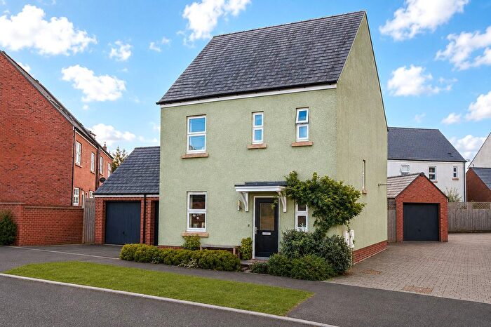 3 Bedroom Detached House For Sale In Seabrook Orchards, Exeter, EX2
