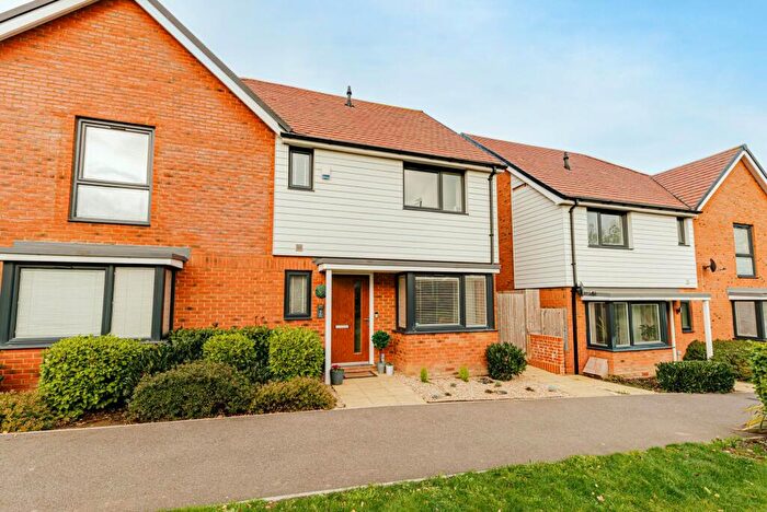 3 Bedroom Semi-Detached House For Sale In Elliot Drive, Faversham, ME13