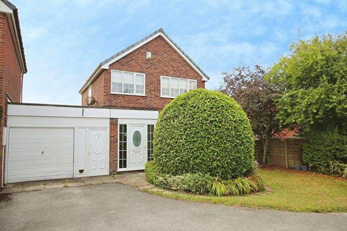 3 Bedroom Link Detached House For Sale In Woodlands Close, East Ardsley, Wakefield, WF3