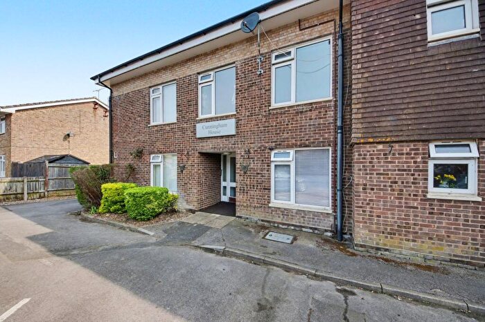 1 Bedroom Flat For Sale In Claylands Road, Bishops Waltham, SO32