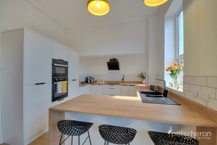 3 Bedroom Semi-Detached House For Sale In Henderson Road, St Gabriels, Sunderland, SR4