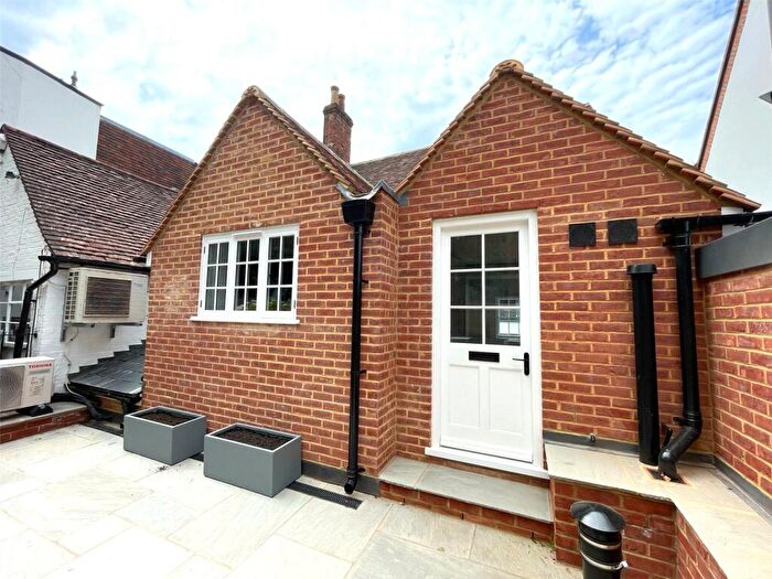 1 Bedroom Apartment To Rent In Milkhouse Gate, Guildford, Surrey, GU1