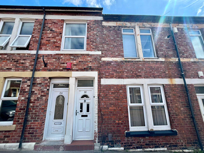 2 Bedroom Flat To Rent In Hillfield Street, Gateshead, NE8