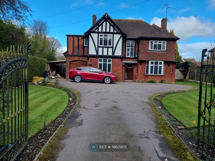 4 Bedroom Detached House To Rent In London Road, Luton, LU1