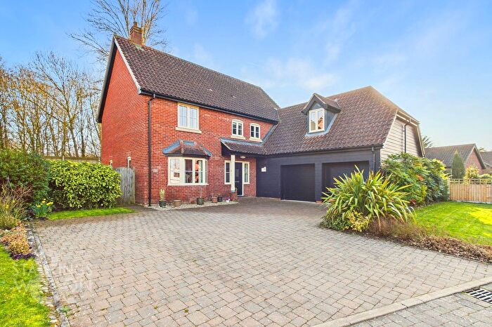 5 Bedroom Detached House For Sale In Hunts Mead, Forncett St. Peter, Norwich, NR16