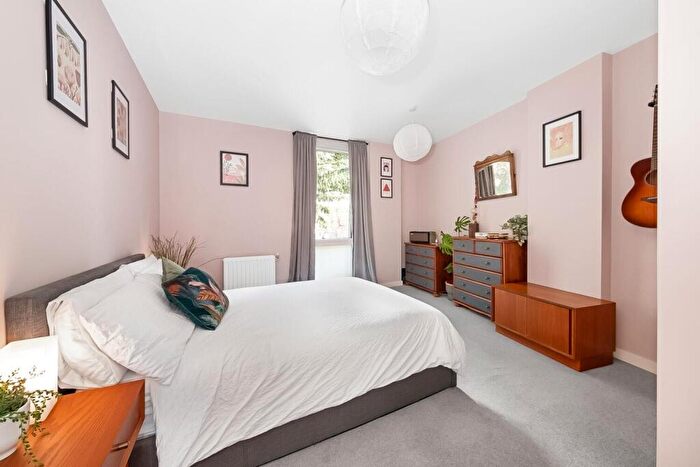 2 Bedroom Apartment To Rent In Woods Road, Peckham, London, SE15