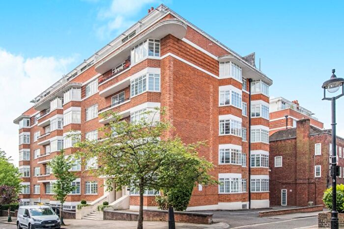 2 Bedroom Flat For Sale In St James Close, St Johns Wood, NW8