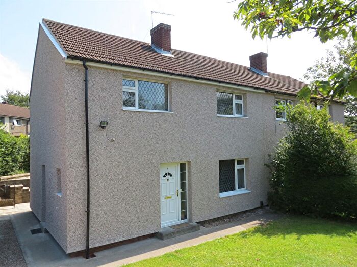 4 Bedroom Semi Detached House For Sale In Silk Mill Gardens, Leeds, LS16