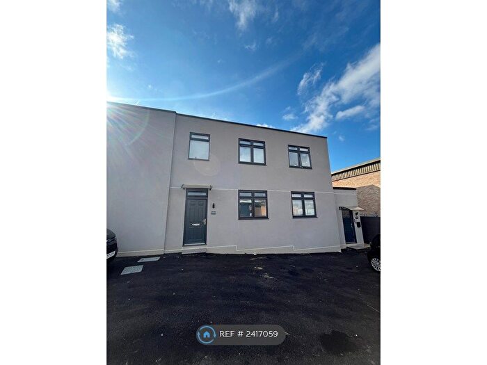 Studio To Rent In London Road, Burgess Hill, RH15