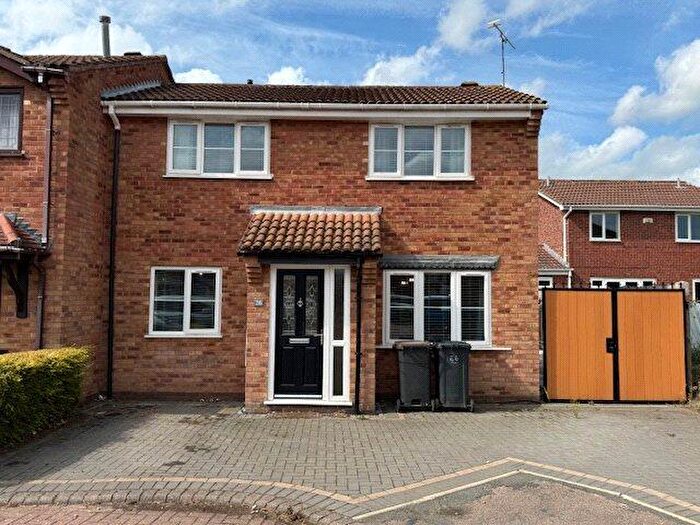 3 Bedroom Semi-Detached House To Rent In Cheltenham Close, Bedworth, Warwickshire, CV12
