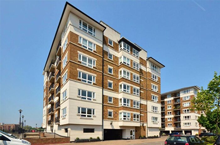 2 Bedroom Apartment To Rent In Princes Riverside Road, London, SE16