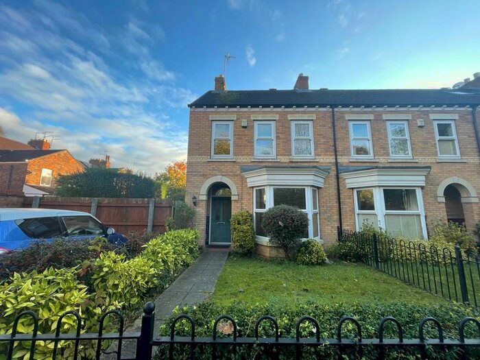 3 Bedroom Terraced House To Rent In Sanderson Close, Hull, HU5