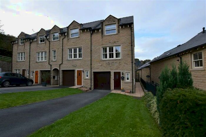 3 Bedroom Mews To Rent In Dean Way, Bollington, Macclesfield, SK10