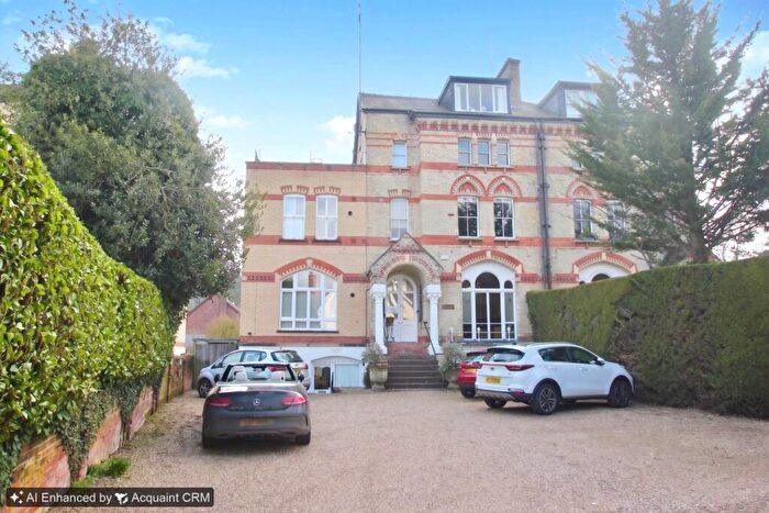 1 Bedroom Apartment To Rent In Fairmile, Henley On Thames, RG9