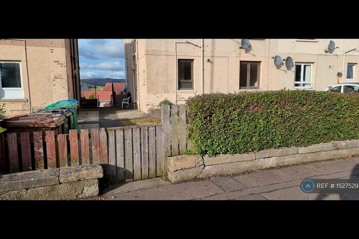 2 Bedroom Flat To Rent In Main Street, Lumphinnans, Cowdenbeath, KY4
