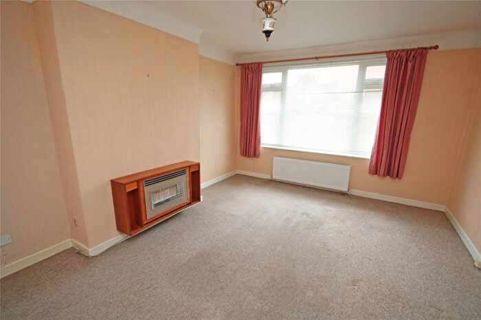 2 Bedroom Bungalow For Sale In Sea Road, Barton On Sea, New Milton, Hampshire, BH25