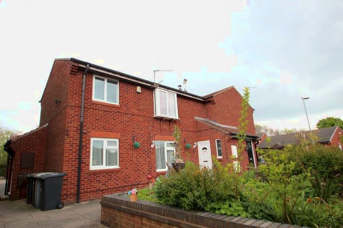 1 Bedroom Apartment To Rent In Heron Grove, Shadwell Lane, Leeds, LS17