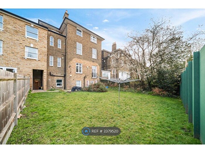 3 Bedroom Flat To Rent In Kidbrooke Park Road, London, SE3