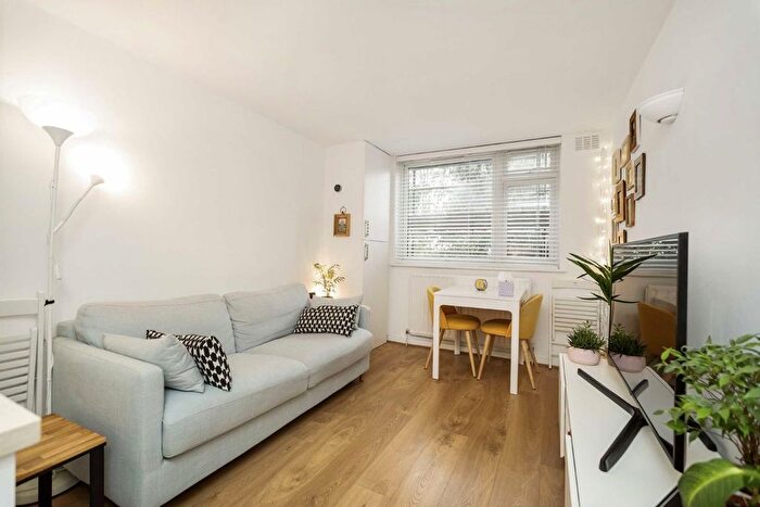 1 Bedroom Flat To Rent In Hammersmith Grove, Hammersmith, W6
