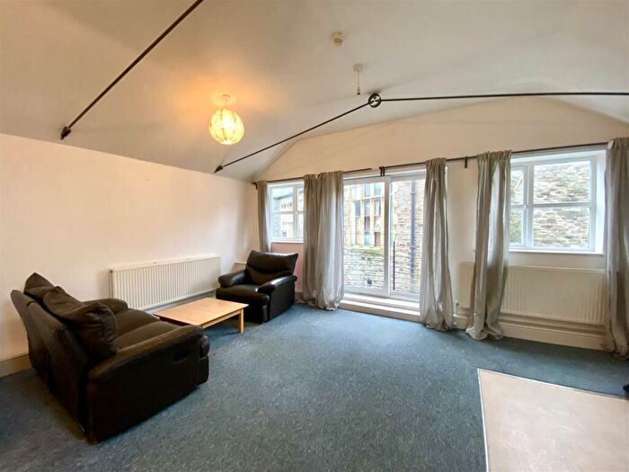 2 Bedroom Apartment To Rent In Moon Street, Stokes Croft, Bristol, BS2