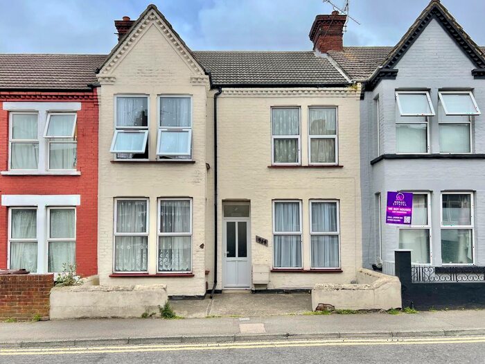 1 Bedroom Studio To Rent In Canterbury Street, Gillingham, ME7