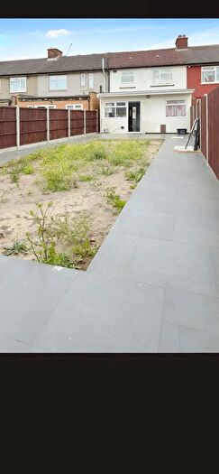 5 Bedroom Terraced House To Rent In Duke Road, Ilford, IG6