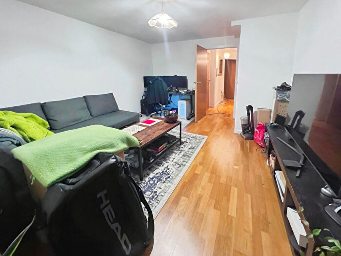 2 Bedroom Apartment To Rent In Parkers Apartments, Manchester, M4