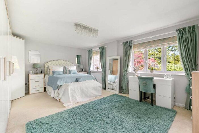 4 Bedroom Detached House For Sale In Somerset Grove, Warfield, RG42