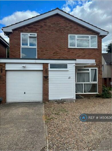 4 Bedroom Detached House To Rent In Glebe Close, Hemel Hempstead, HP3