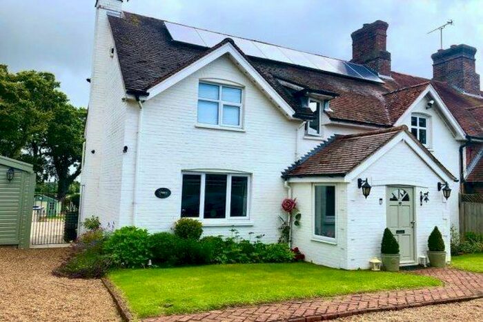 4 Bedroom Property To Rent In Bolney Chapel Road, Haywards Heath, BN6