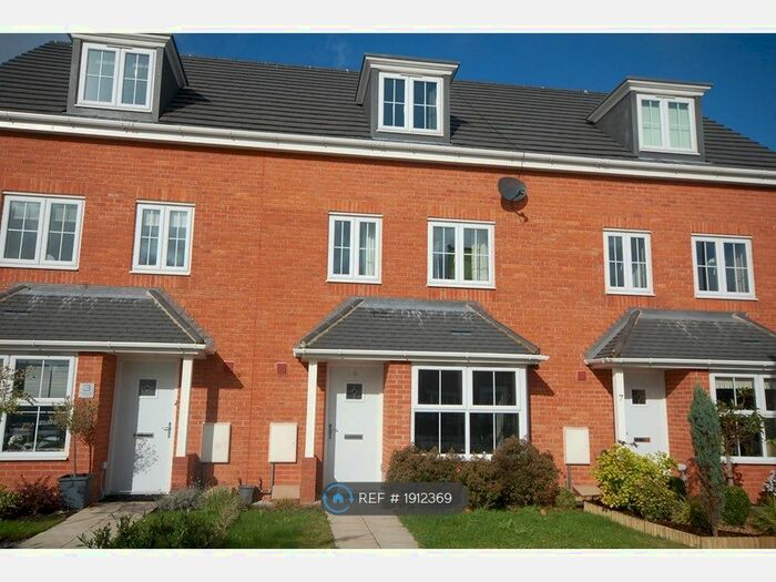 4 Bedroom Terraced House To Rent In Clydesdale Drive, Chorley, PR7