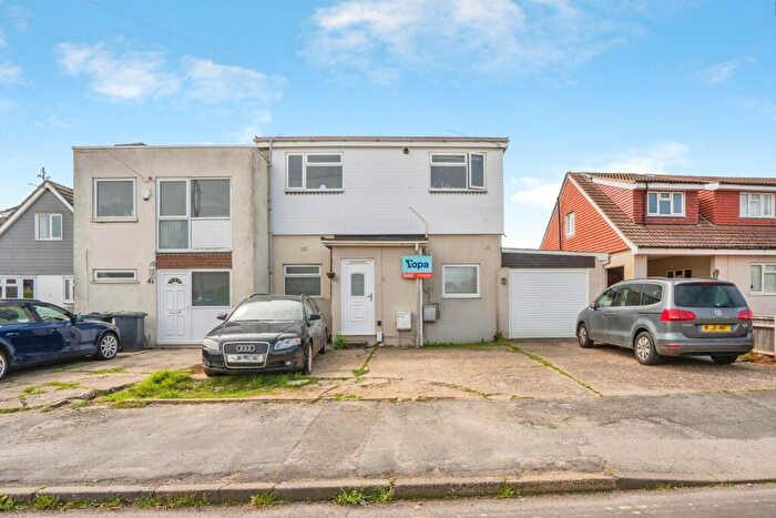 2 Bedroom Flat For Sale In West Haye Road, Hayling Island, Hampshire, PO11