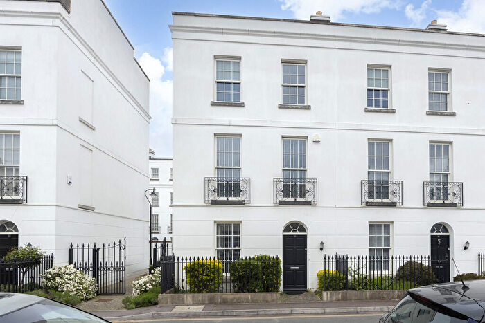 3 Bedroom End Of Terrace House To Rent In Gloucester Place, Cheltenham, GL52