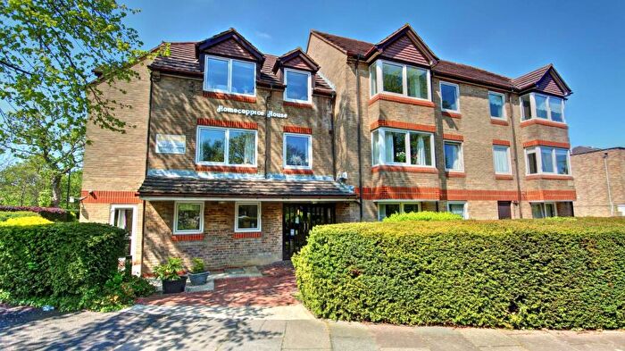 1 Bedroom Flat For Sale In Park Avenue, Bromley, BR1