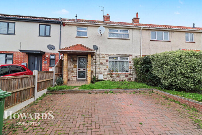 3 Bedroom Terraced House For Sale In St Hughs Green, Gorleston, NR31