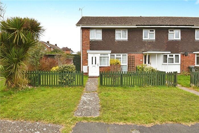 2 Bedroom End Of Terrace House For Sale In Fleming Avenue, North Baddesley, Southampton, Hampshire, SO52