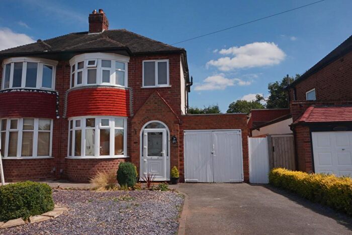 3 Bedroom House To Rent In Wyckham Road, Birmingham, B36