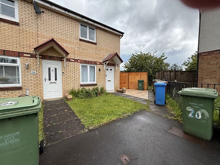 2 Bedroom End Of Terrace House To Rent In Glasgow, G20