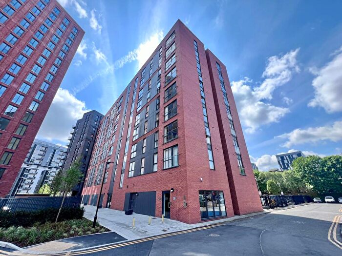 3 Bedroom Apartment To Rent In The Riley Building, Salford, M5